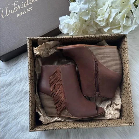 Ariat Unbridled Jaycee Fringe Wedge Boots