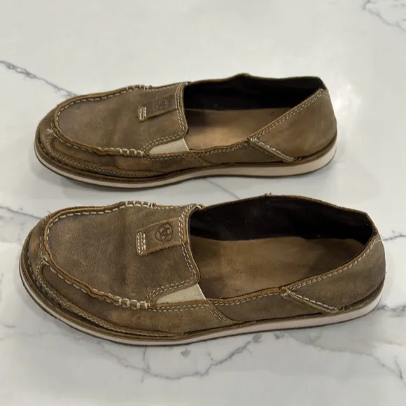 Arita brown leather loafers size 7.5 women