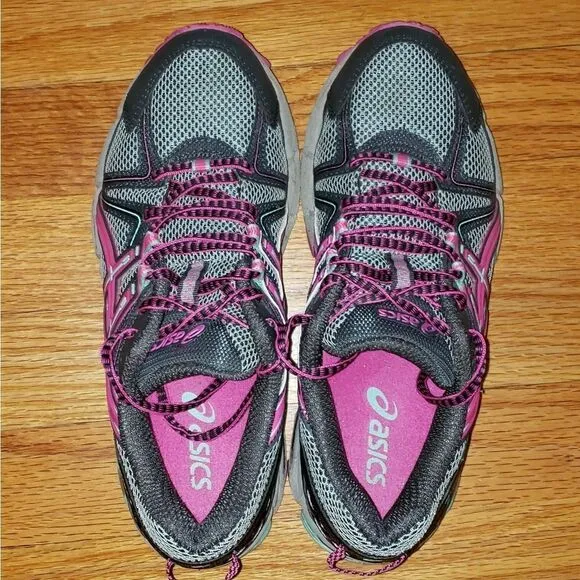 Asics Sneakers