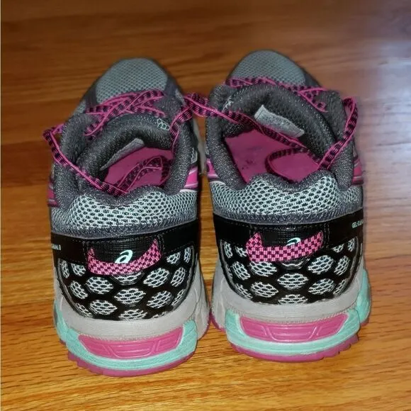Asics Sneakers