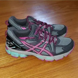 Asics Sneakers