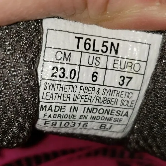 Asics Sneakers