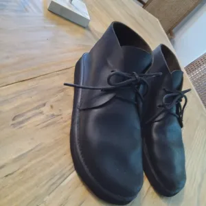 Aurora Shoe Co. North Pacific Men's Black Leather Shoes Size 8D Vibram Sole.