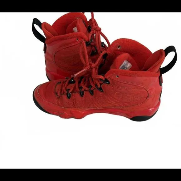 *Authentic Boys Size US 4Y Air Jordan 9 Retro Sneakers Chile Red Basketball Shoe