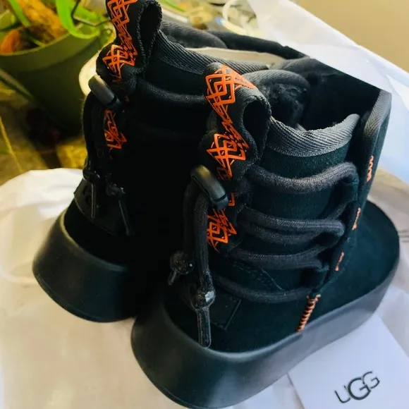 Authentic UGG BOOM Ankle lace back boots NIB
