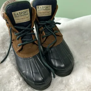 B.A. Sport waterproof duck boots, size 9