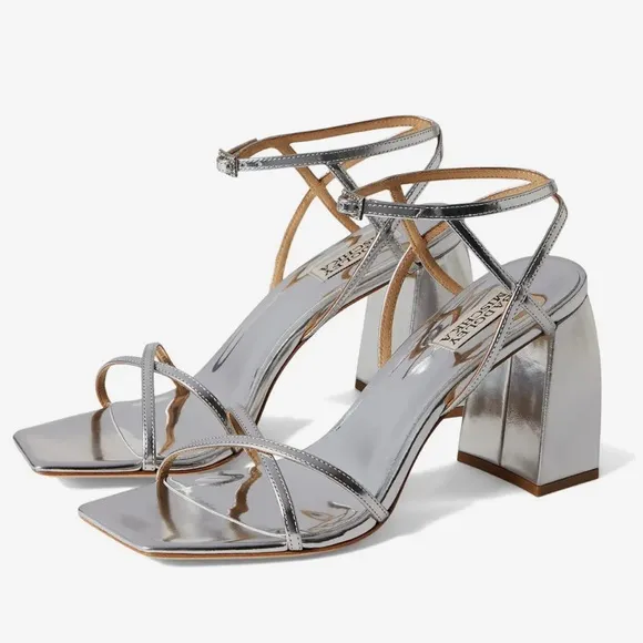 Badgley Mischka Ivanka Ankle Strap Block Heel Sandals, Silver Size 8 New in Box