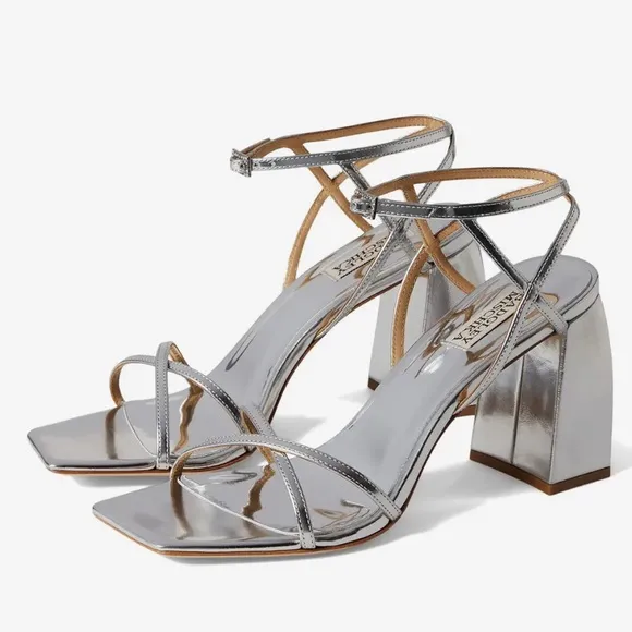 Badgley Mischka Ivanka Ankle Strap Block Heel Sandals, Silver Size 8 New in Box