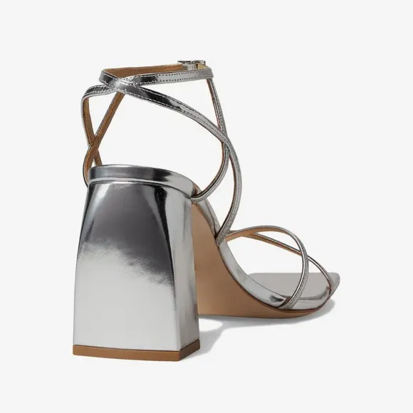 Badgley Mischka Ivanka Ankle Strap Block Heel Sandals, Silver Size 8 New in Box