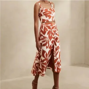 Banana Republic Linen Blend Wrap Skirt | Vacation-Ready | Resort Chic Style