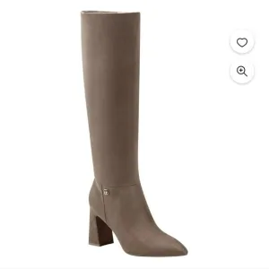 Bandolino Kayla Boots (New In Box)