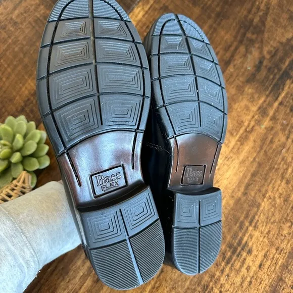 Bass | Black Leather Loafers