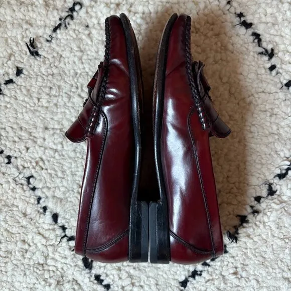 Bass Weejun men's 7.5E (wide) wine leather kiltie tassel loafers preppy ivy