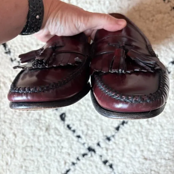 Bass Weejun men's 7.5E (wide) wine leather kiltie tassel loafers preppy ivy