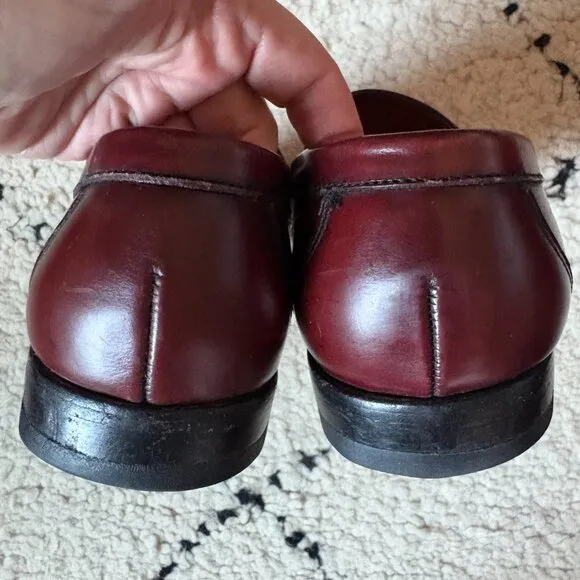 Bass Weejun men's 7.5E (wide) wine leather kiltie tassel loafers preppy ivy