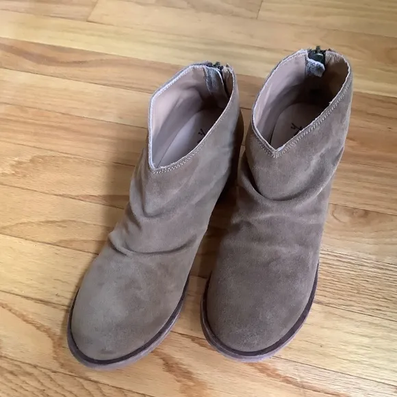Beek Eaglet Suede Ankle Boots Chestnut SZ 9.5
