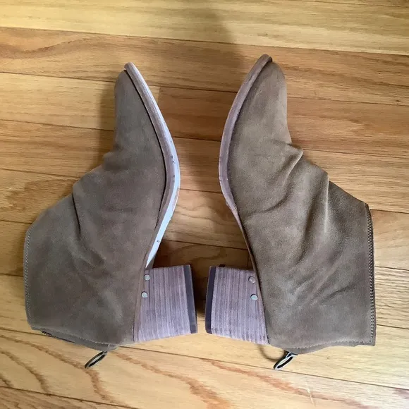 Beek Eaglet Suede Ankle Boots Chestnut SZ 9.5