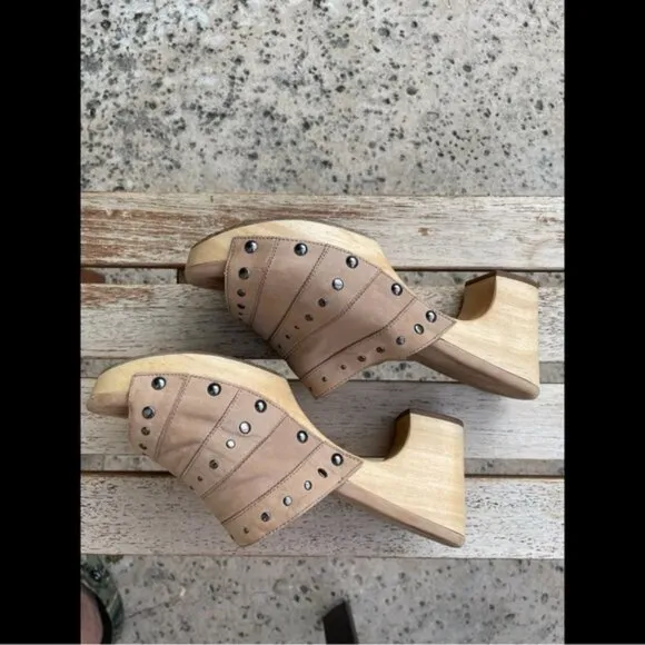Beige Studded Open-Toe Suede Clogs Suzzato Women's Size 9