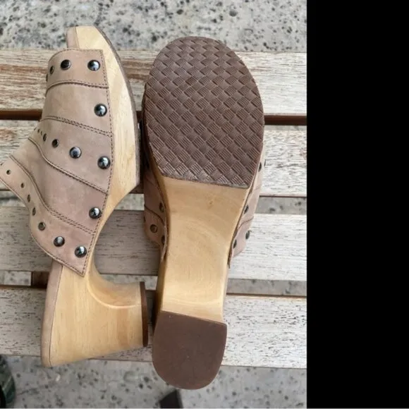 Beige Studded Open-Toe Suede Clogs Suzzato Women's Size 9
