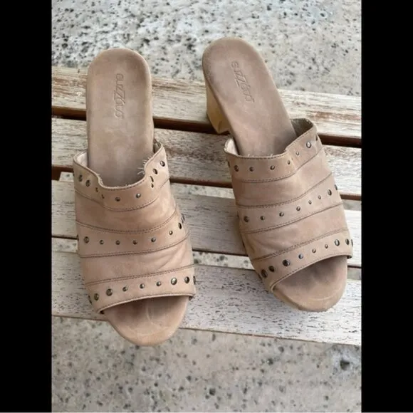 Beige Studded Open-Toe Suede Clogs Suzzato Women's Size 9
