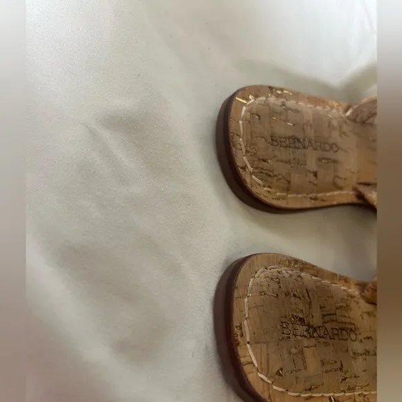 BERNARDO Leia Cork Thong Sandals