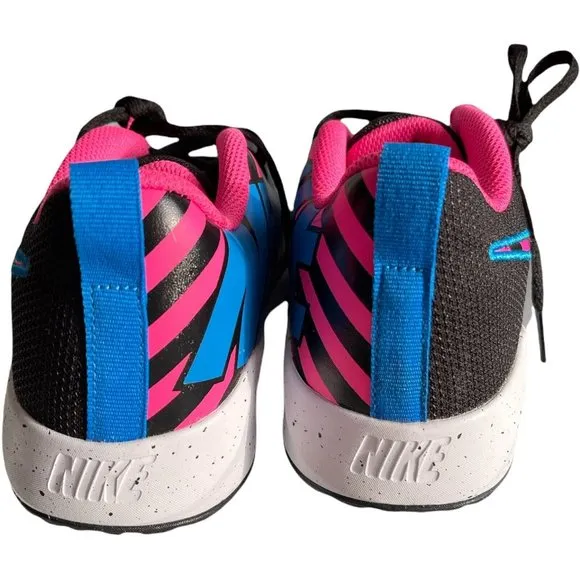 Big Kid Sneakers Size 5.5Y NIKE Team Hustle Quick 2 (GS) Black Blue-Pink