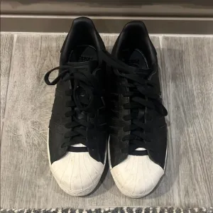 Black and White Men's Sneakers