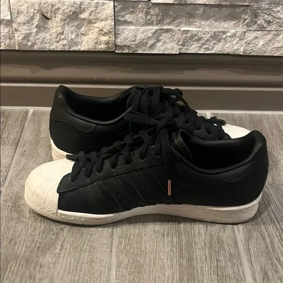 Black and White Men's Sneakers