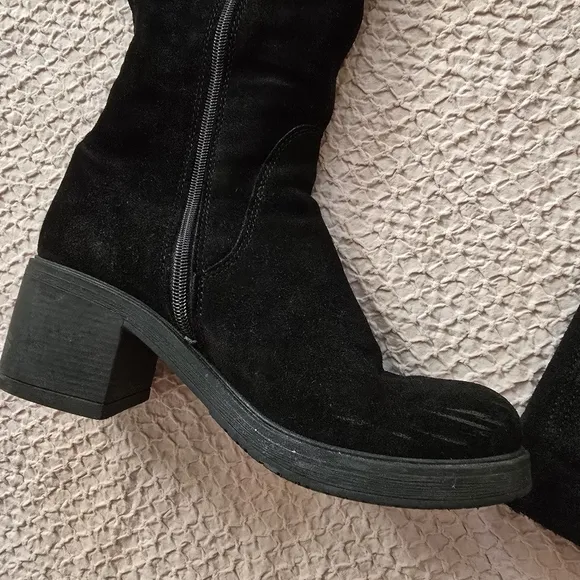 Black Women’s High Knee Suede Heel Boots