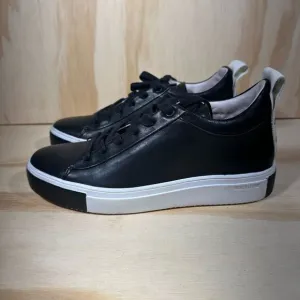 Blackstone Sneakers Women’s Size 7