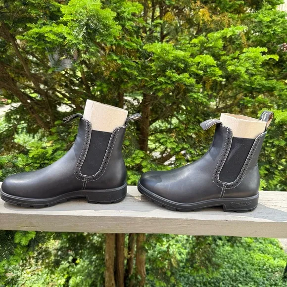 Blundstone Black Chelsea Boots Ankle Height Rubber Sole