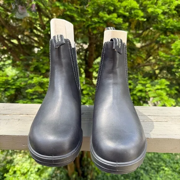 Blundstone Black Chelsea Boots Ankle Height Rubber Sole