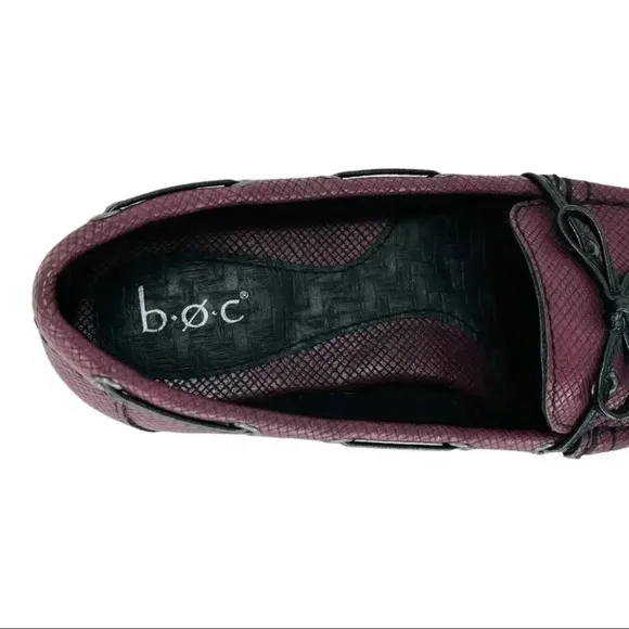b.o.c. Carolann Wne Textured Faux Leather Moc Toe Womens Loafers Size 6M