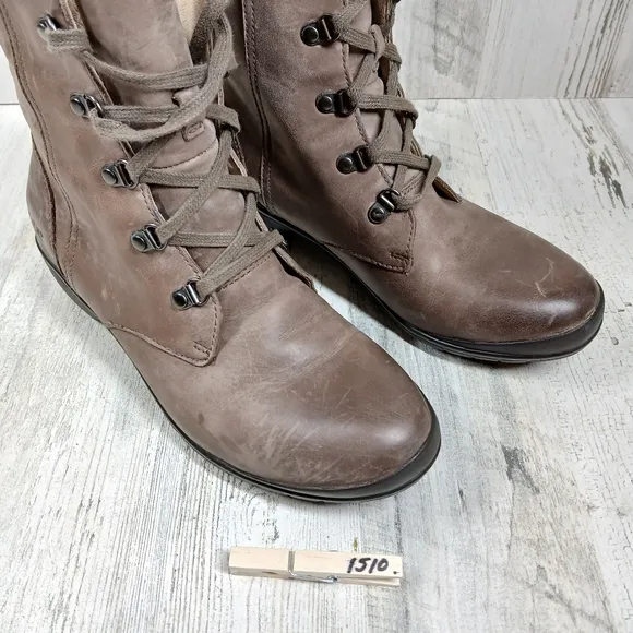 BOGS Carrie Lace Mid Waterproof Leather Lace-Up Brown Ankle Boots #1510