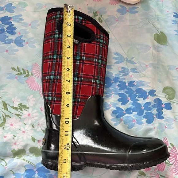 Bogs Classic Pull On Plaid Waterproof Boots - 7 - Mid Height