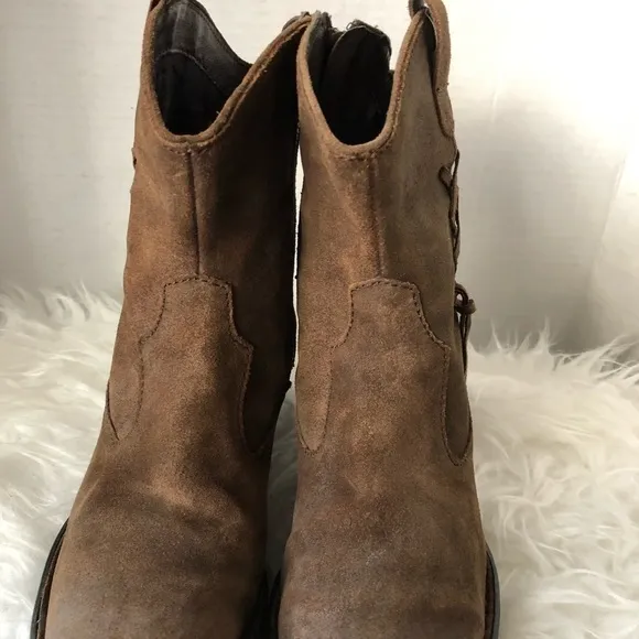 Born &quot;Karin&quot; Distressed Boot Tabacco Brown Size 7