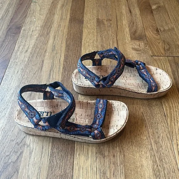 Born Sirena Cork Wedge Sandal Women’s Sz 7 Boho Active Travel Comfort Light