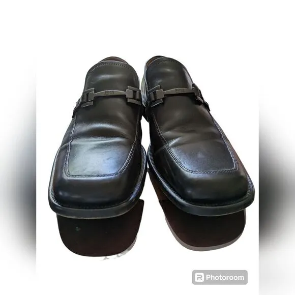 BOSS Hugo Boss men’s Italian made leather loafers. Black.