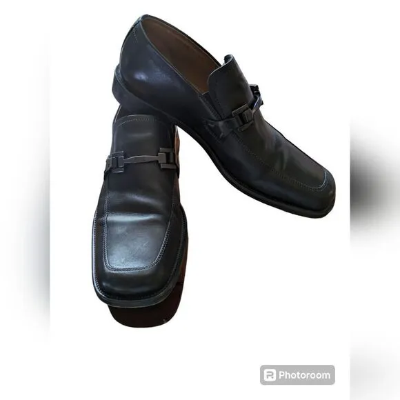 BOSS Hugo Boss men’s Italian made leather loafers. Black.