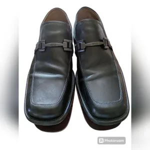 BOSS Hugo Boss men’s Italian made leather loafers. Black.