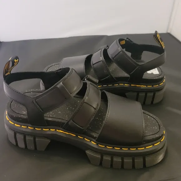 BRAND NEW DR MARTENS RICKI NAPPA LUX LEATHET 3-STRAP PLATFORM SANDAL