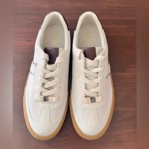 Brand New GBG Lace-Up Sneakers In Light Tan &amp; Brown Size 8.5