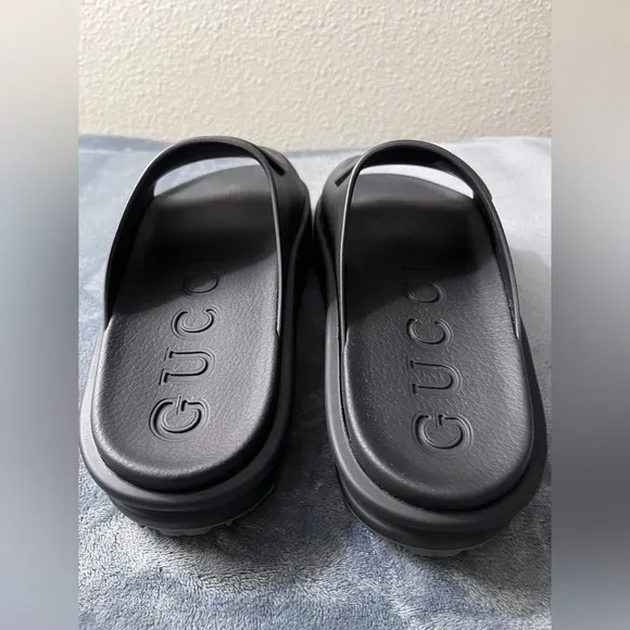 Brand New Men’s Gucci Rubber Platform Black Sandals Size 5 (US size 5.5)