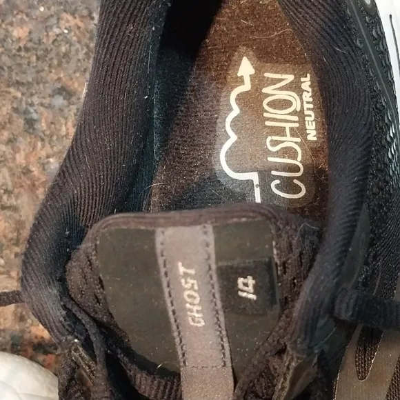 Brooks Women's Black Running &quot;GHOST&quot; Sneakers...Size 8...EUC