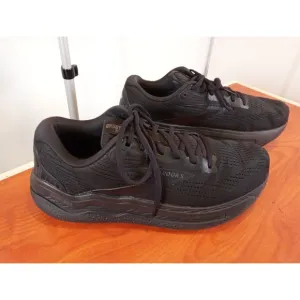 Brooks Women's Ghost Max 2 Size 11D Triple Black