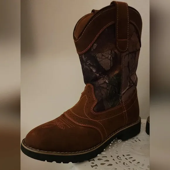 Buckaroo Youth Camo Pink Pull On Boots Size 5