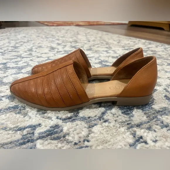 Bueno Tan Leather Loafers NEW