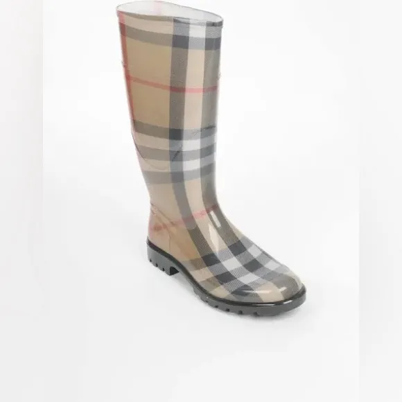 Burberry Nova Tan and Black Plaid Rain Boots size 36 or 6