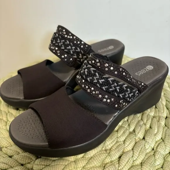 BZEES PREMIUM Fireworks Woven  Black Washable Slide Comfort Sandals NWOB