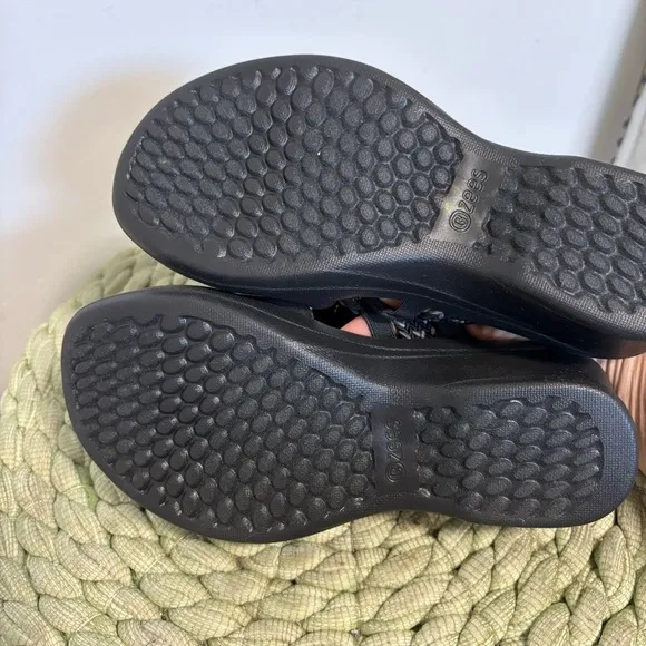BZEES PREMIUM Fireworks Woven  Black Washable Slide Comfort Sandals NWOB